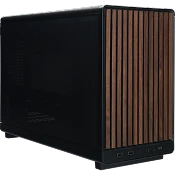 Compacte zwarte gaming pc met houten frontpaneel
