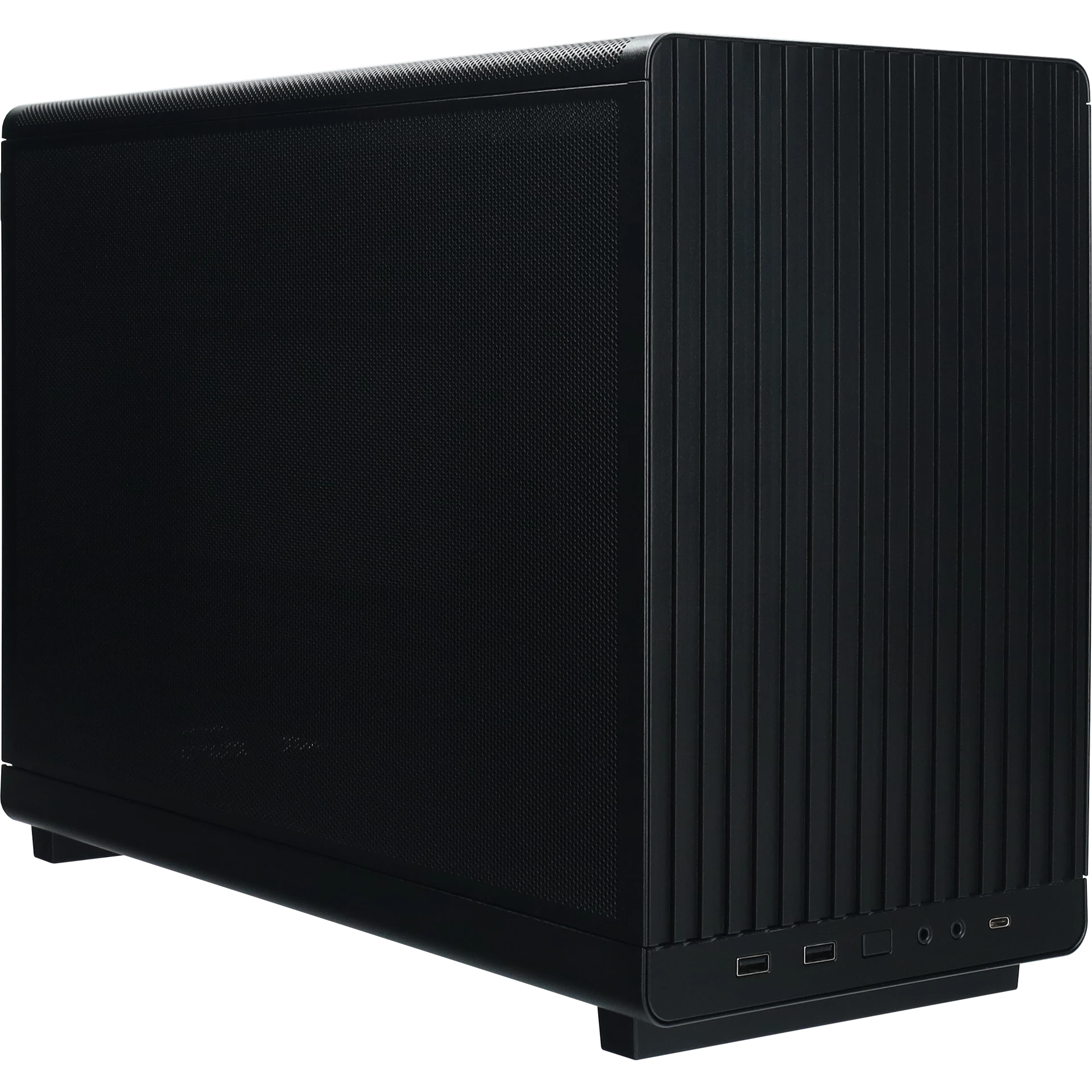 Compacte zwarte gaming pc met houten frontpaneel