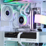 ALTERNATE Pure Lian Li White R7-5070Ti gaming pc Wit | Ryzen 7 9850X3D | RTX 5070 Ti | 32 GB | 2 TB SSD